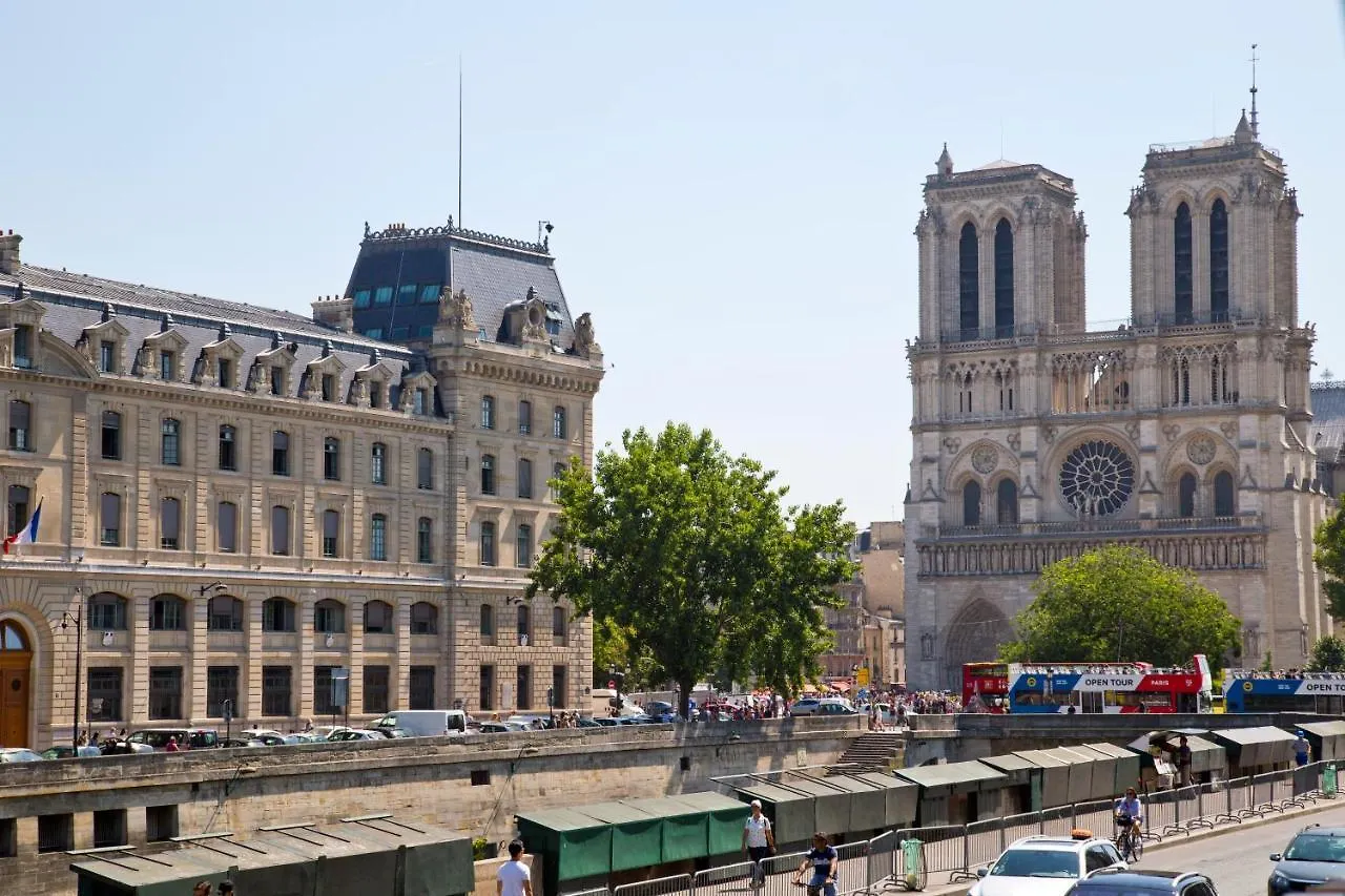 Apartamento Tasty Luxury 3 Bedroom Full View Seine-notre Dame