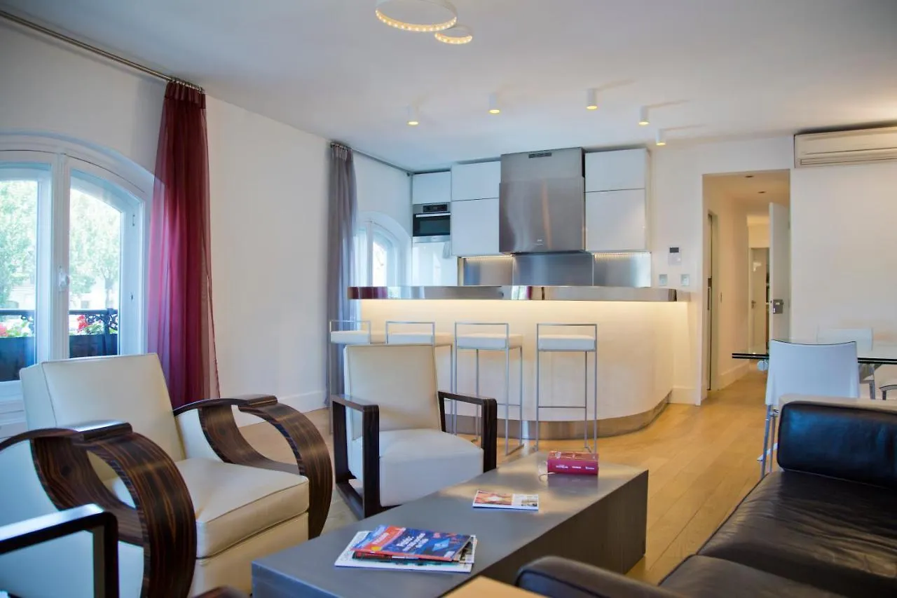 Tasty Luxury 3 Bedroom Full View Seine-notre Dame Párizs