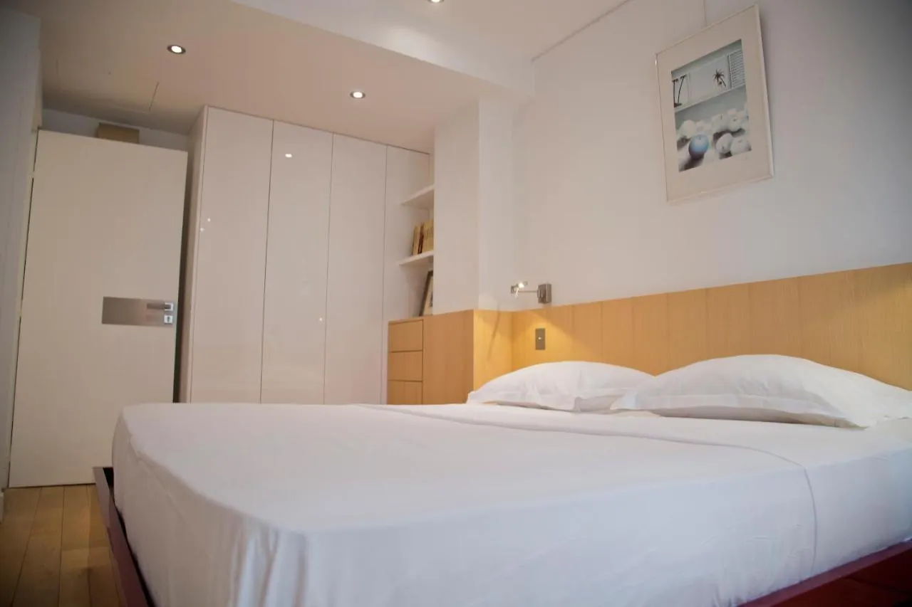 Tasty Luxury 3 Bedroom Full View Seine-notre Dame Apartman